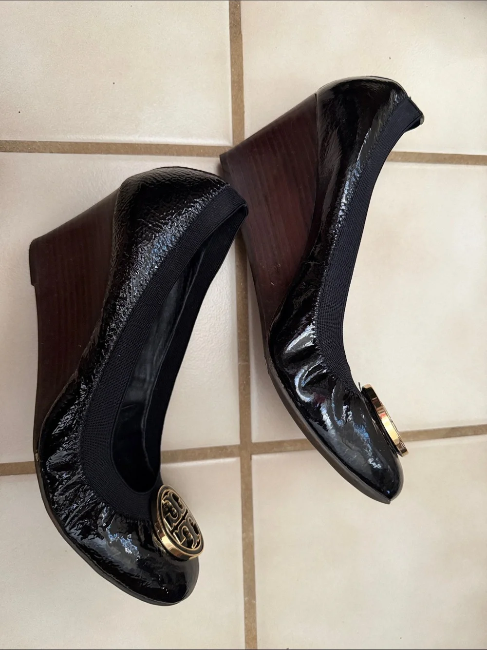 Tory Burch Black Patent Leather Heels with Gold Logo Medallion